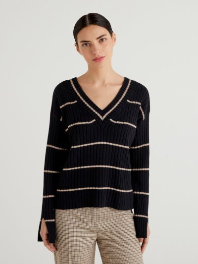 Black Women's Benetton Double Fit V-neck Sweaters | AU981630